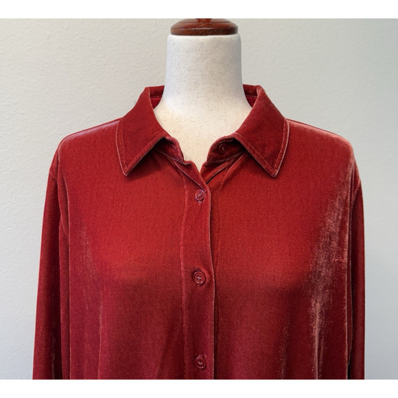 Soft Surroundings Tunic Shirt Womens Size L Red Velvet Button Up Stretch Holiday - Picture 2 of 7